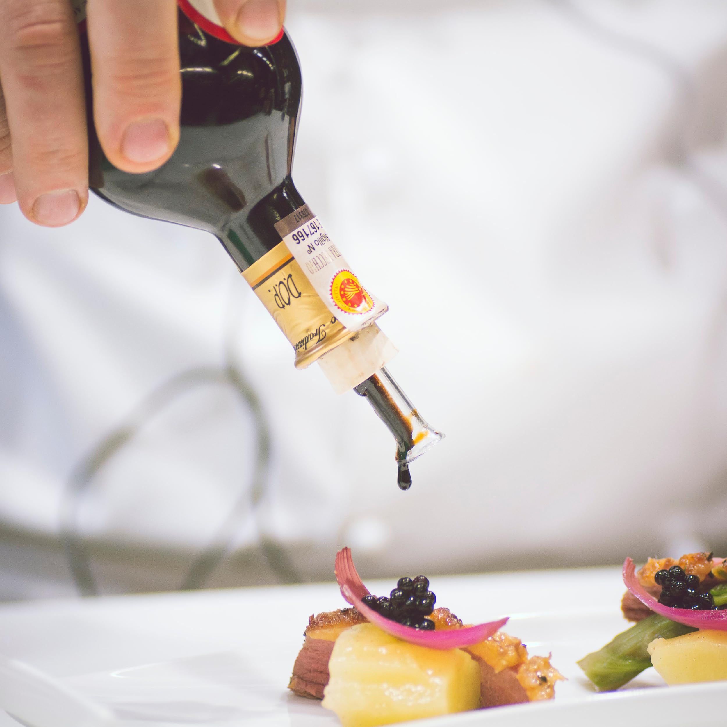 acetaia-malpighi-traditional-balsamico-dop-extravecchio-100-ml-kirsche image 8